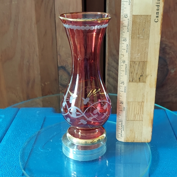 Cranberry Crystal Bud Vase - Picture 3 of 15